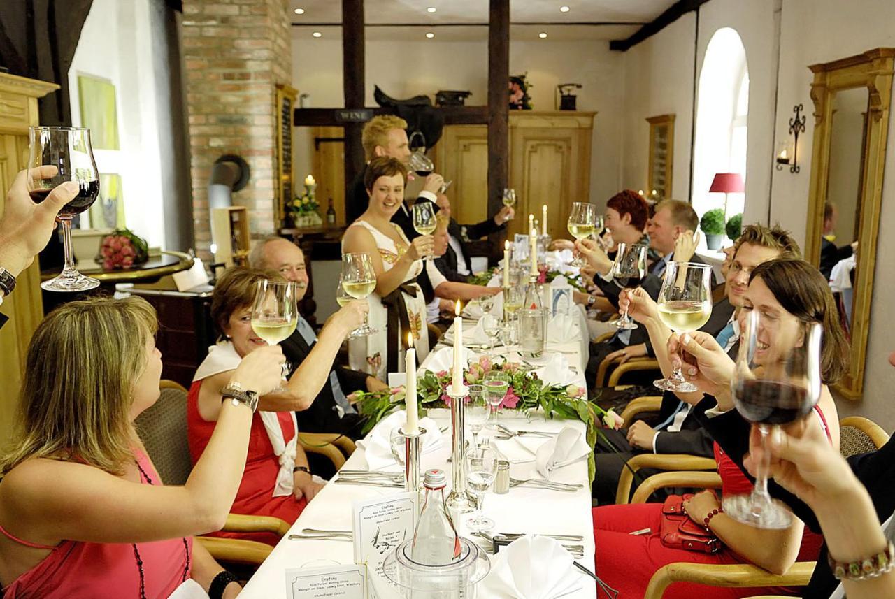 Klosterschaenke Hude Hotel Ferienwohnungen Restaurant Cafe المظهر الخارجي الصورة